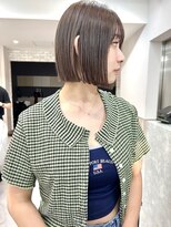 ロット 横浜(lot)&nbsp;切りっぱなしボブ/前下がり/ハイライト柔らかベージュ[横浜駅]