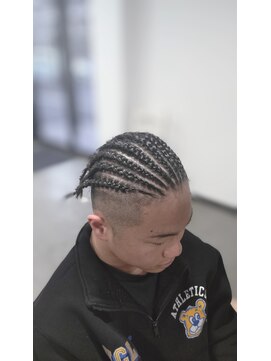 浮雲(UKIGUMO) 細めのデザインはより根元を硬く編めるので崩れにくいです★