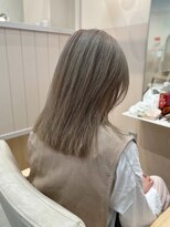 シダ(sida)&nbsp;夏の気分転換におすすめ！『スモーキーベージュ』