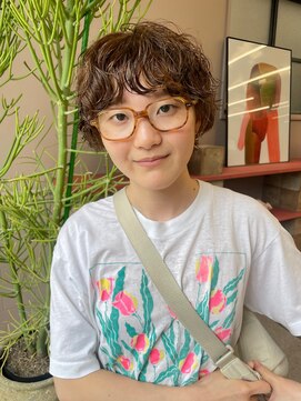 フェンヘアーアイス 中目黒(Fen.hair ici) 30代ショートウルフ前髪パーマくびれひし形抜け感