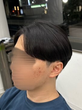 フイ 新宿3丁目(Hui) フェザーパーマ/グレーブルーカラー／刈り上げショートパンク