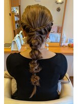 ハーモニー(Harmony) 編みおろしヘアー