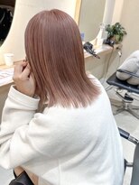 ヒビヲ 天神警固(HIBIO)&nbsp;鎖骨ミディアム切りっぱなしボブブリーチダブルカラー