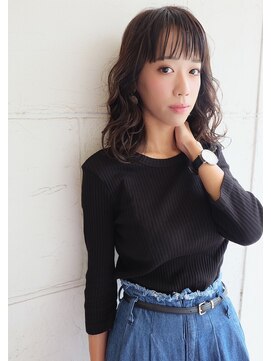 アヴァンティ ヘアーアンドスパ(avanti hair&spa) ☆シースルーバングの暗髪グレージュミディ☆
