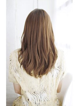 シュシュット(chouchoute) 吉祥寺3分黒髪ホワイトアッシュショートパーマエアリーミディ084