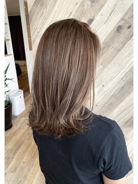 エル(aile) ナチュラルハイライト