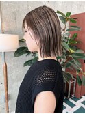 切りっぱなしボブ×ハイライトベージュ