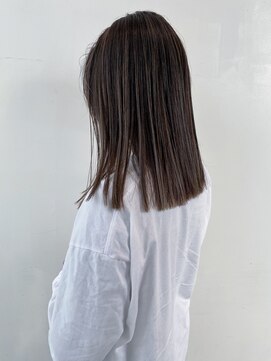 バディヘア ルーツ(BUDDY HAIR ROOTS) シークレットハイライト/切りっぱなしミディアム/矢場町/大須
