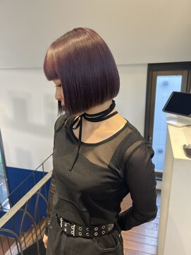 トレス(TRESS) ミニボブ　切りっぱなしボブ　ニュアンスカラー　艶ボブ