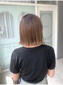 明るめブラウン外ハネBob