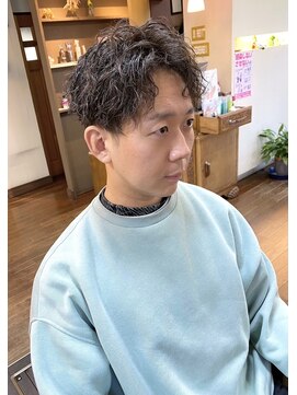 ヴィヴォペロー(vivopelo) ツイストスパイラルアップバングショート大人男子