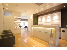ルシード スタイル レクラ 栄生店(L'UCIDO STYLE L'eclat)の雰囲気（★こんな明るい店内で、お客さまと共に楽しむ空間づくりを！）