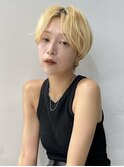 ハイトーンショート ブロンドヘア