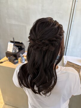 トリニティ(trinity) ヘアセットハーフアップ・結婚式【豊見城】