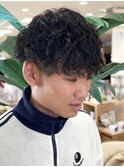 メンズパーマ波巻きツイストスパイラル刈り上げセンターパート