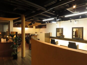 チャンティ(Cantik)の写真/ベテランの技で、朝のセット時間はもういらない。365日サロン帰りの「手ぐしでキマる髪」へ。