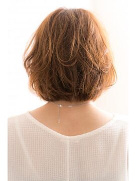 ソア 武蔵小杉(SOAR) 小顔大人かわいいハンサムオレンジウェーブショートの黒髪ボブ