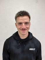 バジー バイ ディーアンドティー(Buzzy by D&T)&nbsp;フェード/メンズカット/メンズショート/短髪/ヘッドスパ