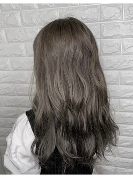 ティエル(Tiele) グレージュ