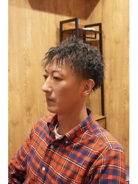 平田 理髪店 ツイストスパイラル“1周ツーブロ”
