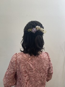 ラビス クローバー(Lovis clover) 〔NANA〕ハーフアップ/お呼ばれヘアセット