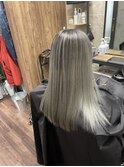 【シャドールーツ×シルバーアッシュ】バレイヤージュ