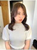 梅田駅 / 柔らかベージュ×くびれスタイル