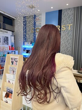 コワファースト 大分(COIFF1RST) ピンクベージュカラーのスーパーロングヘア