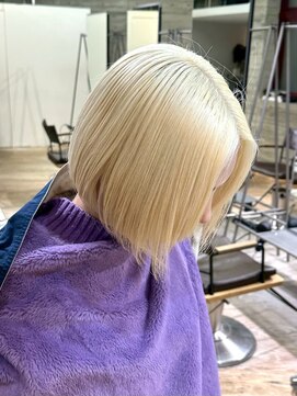 ヲタク(wotaku.) ホワイトブロンド抜きっぱなしブロンドハイトーンカラーブリーチ