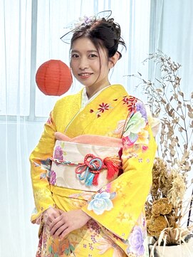 ブルームス アンジュ(Blooms Unge) 高めアップスタイル、振り袖