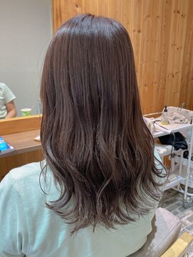 ルシール バイ アリア(Lucir by aria) トーン抑えめグレージュ