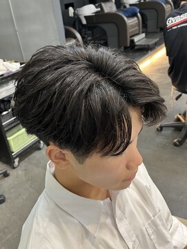 バース バイ ハピネス(BIRTH by happiness) 曲がる縮毛矯正/ニュアンスパーマ/センターパート