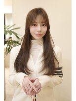 セラ(Cela)&nbsp;顔まわりレイヤーベージュナチュラルロング