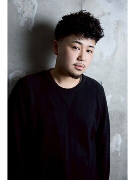 チルチェア 横浜(CHILL CHAIR) スペインカール×テーパーフェード <横浜/バーバー/床屋/理容室>