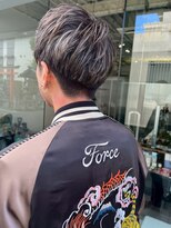 ヘアアンドメイク プロダクトスティーロ(Hair&Make Product Steelo)&nbsp;メンズツーブロック暗めシルバーヘア