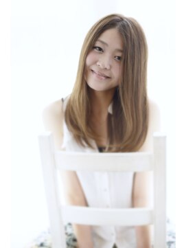 エルフォ(elfo) 【elfo】ナチュラルストレートでサラサラ、艶髪スタイル