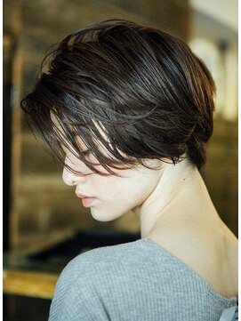 ウイングスガーデン 鶴川(WINGS garden) 横顔美人な大人ショート♪  鶴川 美容室