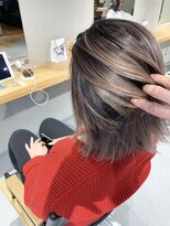 ニキータ(Nikiita)&nbsp;【nikiita女子】バレイヤージュ＊くすみグレージュ B16925