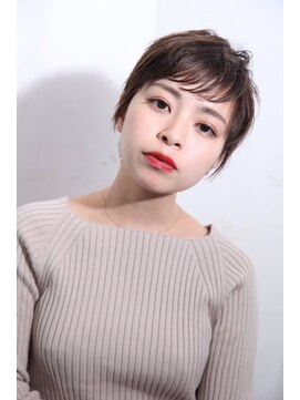 リラ バイ クオーレ(LIRA by CUORE) ハンサムショート