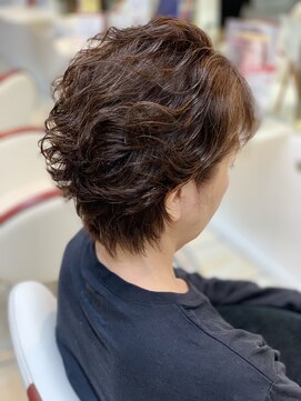 クオリス 上板橋店(QUALIS) 40代50代　くせ毛風パーマ/耳かけ暗髪／えりあしシャギー