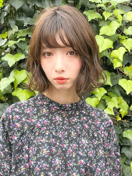 ルティア 池袋(Lutia) オリーブベージュ ゆるふわウェーブボブ