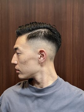 ヒロギンザ 新橋店(HIRO GINZA) 7:3フェードカット