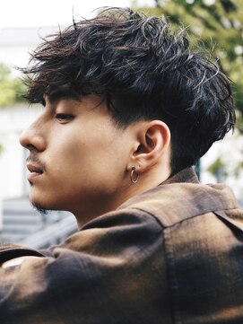 フィフス トウキョウ (fifth TOKYO) ツイストスパイラルパーマ波巻きスパイラル刈り上げマッシュ