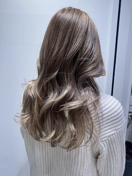 ステア ケース(stair case) 韓国レイヤーカット外巻き髪質改善トリートメント