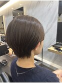 オリーブベージュ×ショート