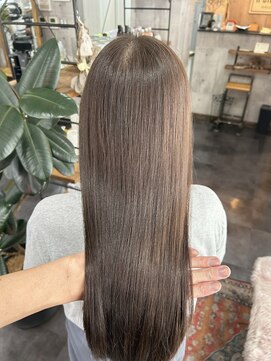 トゥーミー(to mee) シルバーベージュ♪【新田】