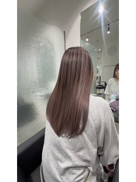 アオ(AO) ホワイトピンクのバレイヤージュカラー