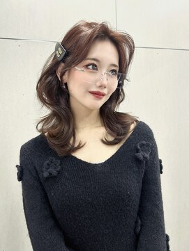 ジーナ 名駅(XENA.) 大人レイヤーくびれミディ20代30代前髪カットピンクブラウン