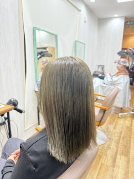 テーラヘアープラス 木更津2号店(TELA HAIR+) オリーブベージュ