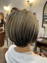 ヴィアンカ(Vianca)&nbsp;アンブレラカラー×ショートボブ